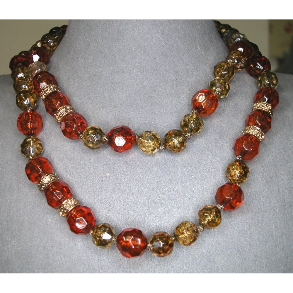 Monet Necklace 28", Acrylic beads, 2.1 oz.